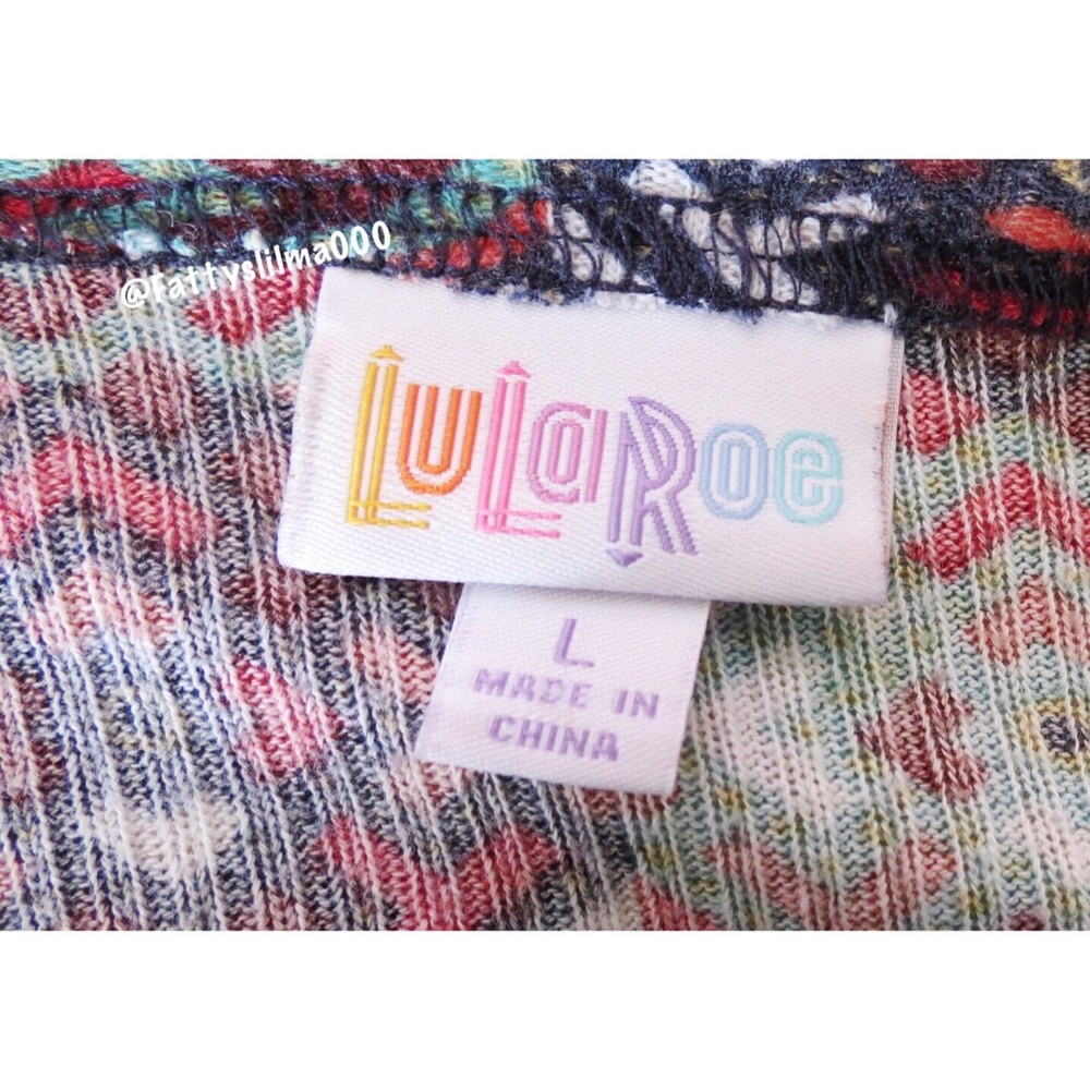 Lularoe printed Sarah duster cardigan 🌿 - Picture 7 of 7